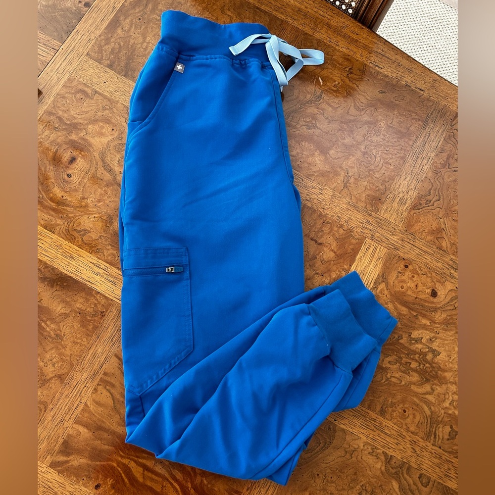 Figs scrubs Jogger pants capri blue 2707 size small